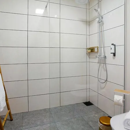 Shelter - Апартаменты Сантана